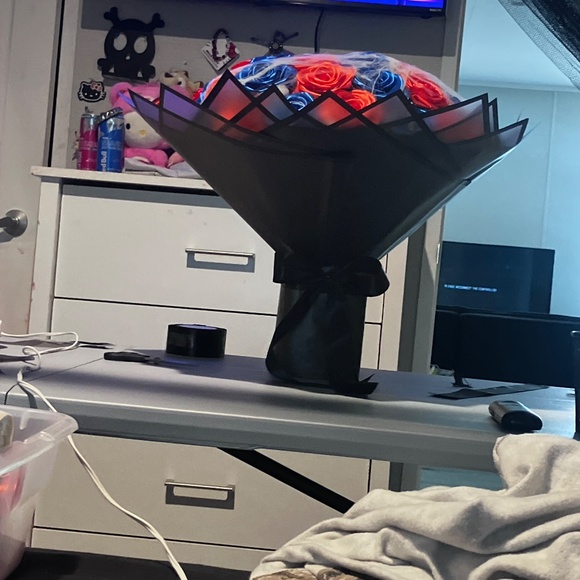 50 count spiderman eternal bouquet - Picture 2 of 2